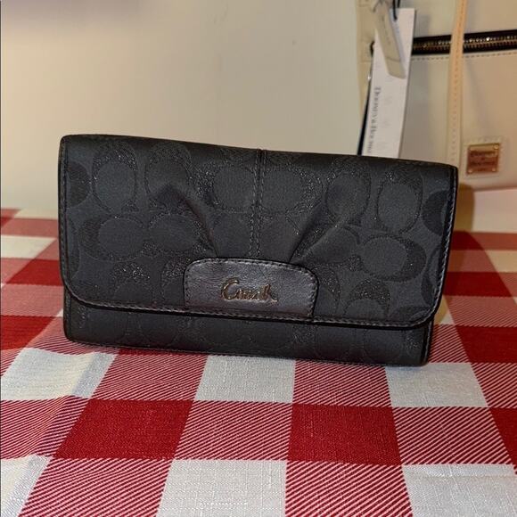 Vintage Coach Ashley Black Signature Wallet 🚨MINOR CALL OUT🚨 - Picture 1 of 7